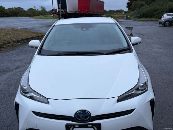 Toyota Prius Hatchback, Petrol Hybrid, 2020, White