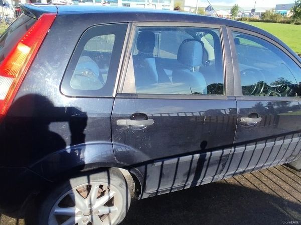 Ford Fiesta Hatchback, Petrol, 2005, Black