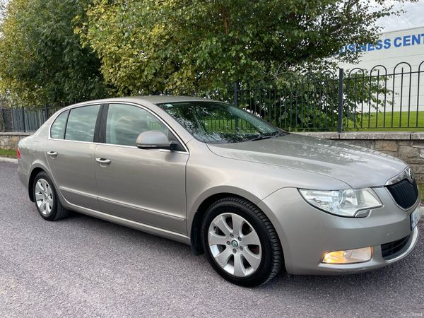 Skoda Superb Saloon, Diesel, 2011, Beige