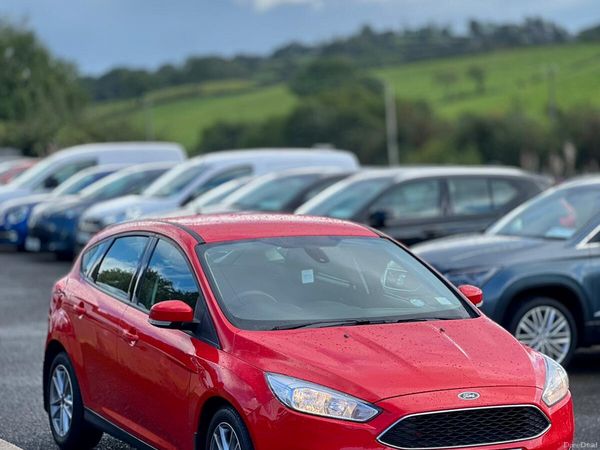 Ford Focus Hatchback, Diesel, 2016, Red