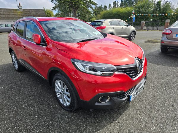 Renault Kadjar SUV, Petrol, 2019, Red