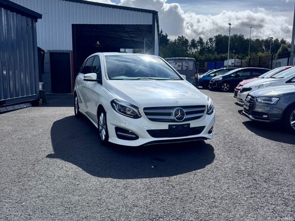 Mercedes-Benz B-Class Hatchback, Petrol, 2014, White