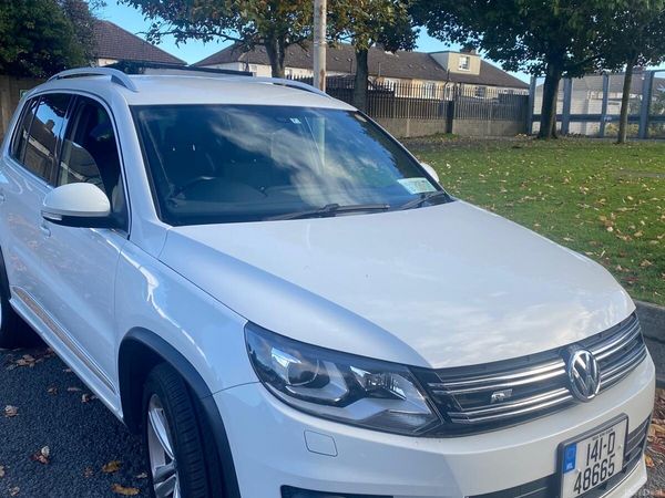 Volkswagen Tiguan SUV, Petrol, 2014, White