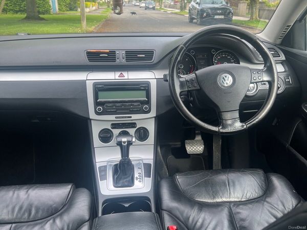 Volkswagen Passat Saloon, Diesel, 2009, Silver