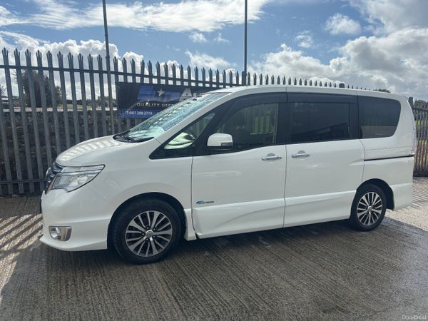Nissan Serena MPV, Petrol, 2015, White