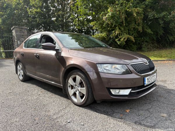 Skoda Octavia Saloon, Diesel, 2015, Brown