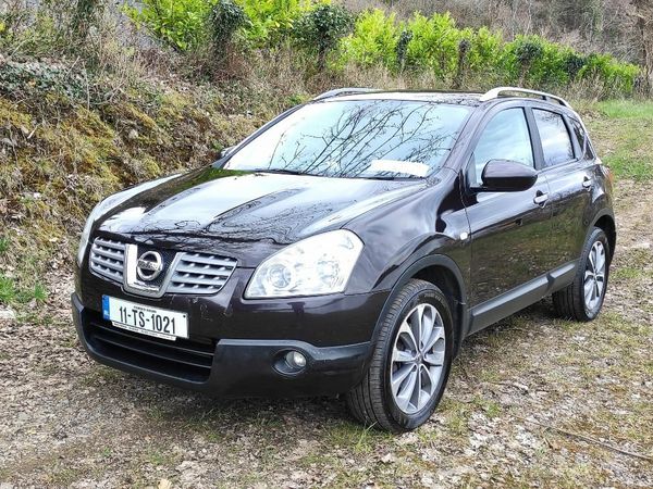 Nissan Qashqai Hatchback, Diesel, 2011, Purple