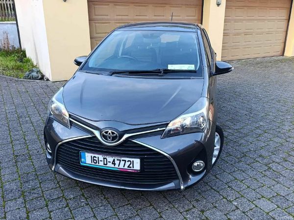 Toyota Yaris Hatchback, Petrol, 2016, Grey