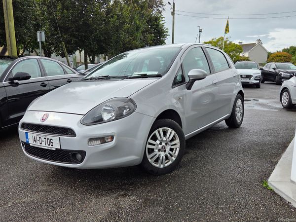 Fiat Punto Hatchback, Petrol, 2014, Grey