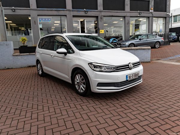 Volkswagen Touran Van, Petrol, 2016, White