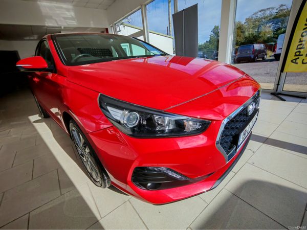Hyundai i30 Hatchback, Petrol, 2019, Red
