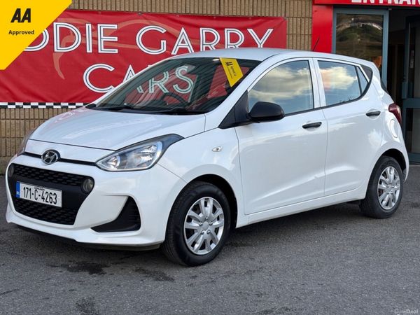 Hyundai i10 Hatchback, Petrol, 2017, White