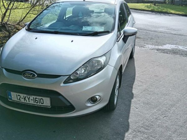 Ford Fiesta Hatchback, Petrol, 2012, Silver