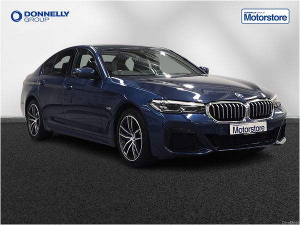 BMW 5-Series Saloon, Petrol Hybrid, 2022, Blue