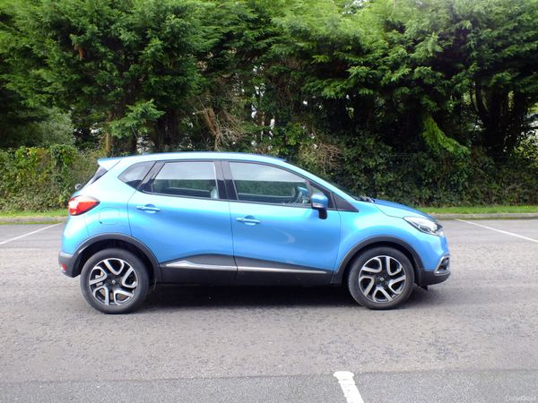 Renault Captur Hatchback, Petrol, 2013, Blue