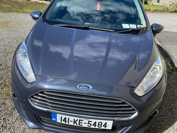 Ford Fiesta Hatchback, Petrol, 2014, Grey