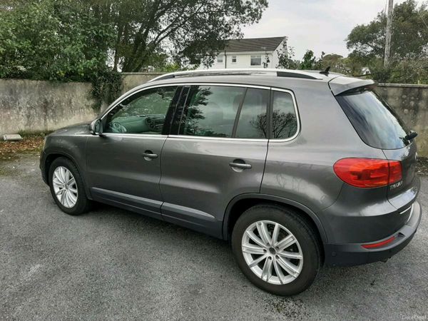 Volkswagen Tiguan SUV, Diesel, 2014, Grey