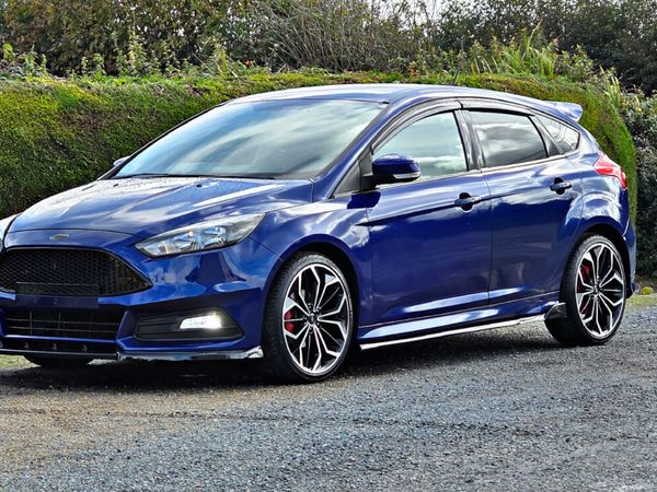 Ford Focus Hatchback, Diesel, 2018, Blue