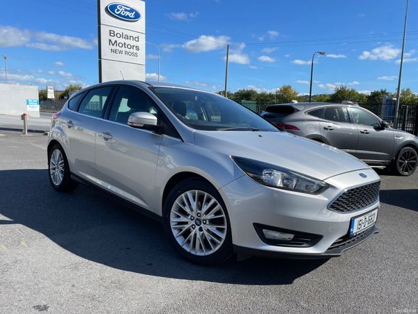 Ford Focus Hatchback, Petrol, 2015, Silver