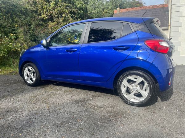 Hyundai i10 Hatchback, Petrol, 2022, Blue