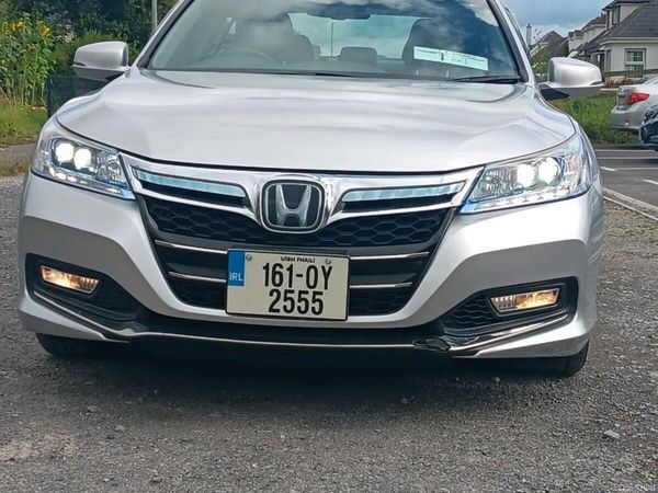 Honda Accord Saloon, Petrol Hybrid, 2016, Silver