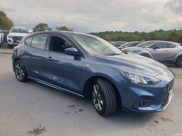 Ford Focus Hatchback, Petrol, 2019, Blue