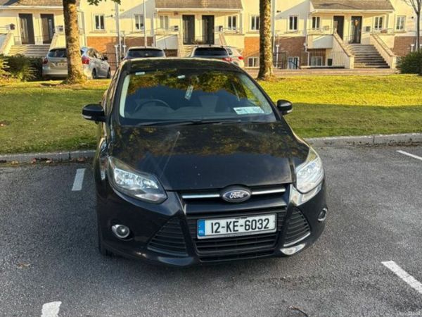 Ford Focus Hatchback, Petrol, 2012, Black
