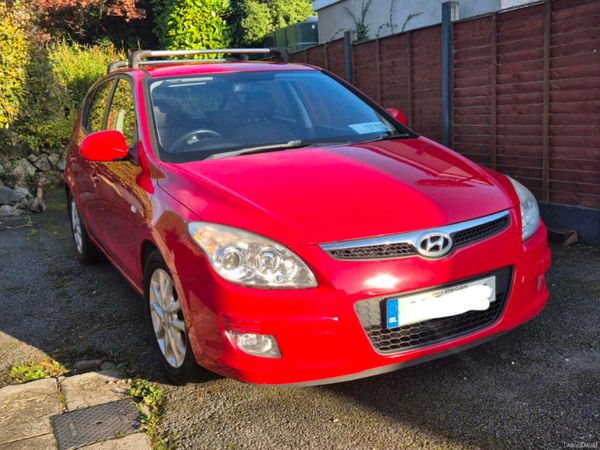 Hyundai i30 Hatchback, Diesel, 2008, Red