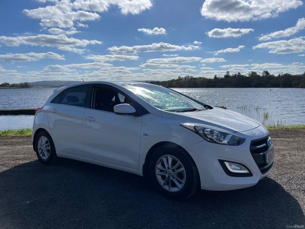 Hyundai i30 Hatchback, Diesel, 2015, White