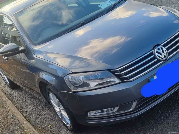 Volkswagen Passat Saloon, Diesel, 2012, Grey