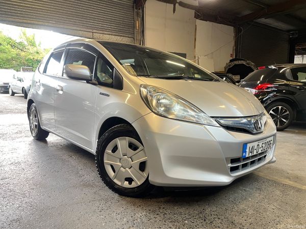 Honda Fit Hatchback, Petrol Hybrid, 2014, Silver