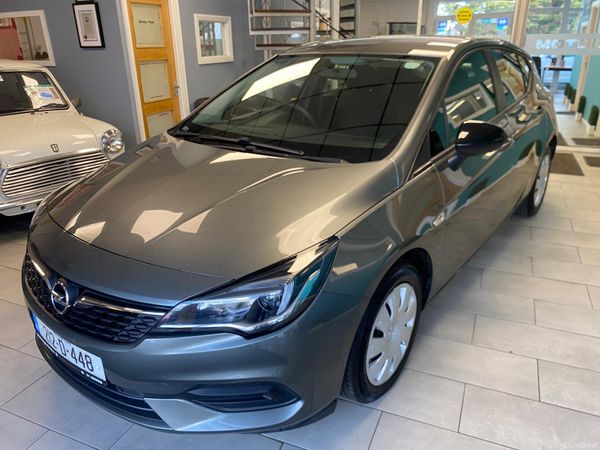 Opel Astra Hatchback, Diesel, 2021, Grey
