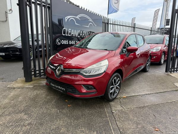 Renault Clio Hatchback, Petrol, 2017, Red
