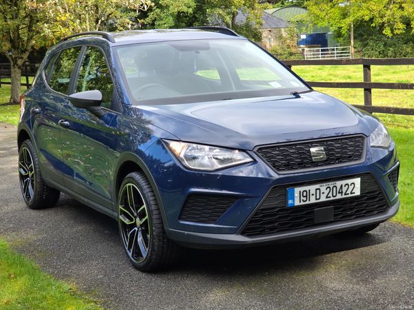 SEAT Arona SUV, Diesel, 2019, Blue