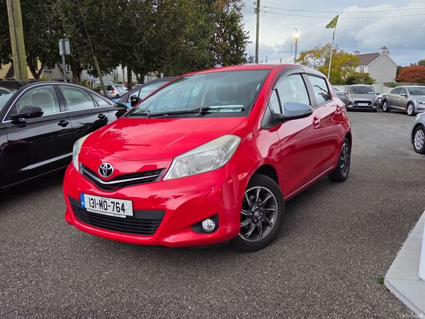 Toyota Yaris Hatchback, Petrol, 2013, Red