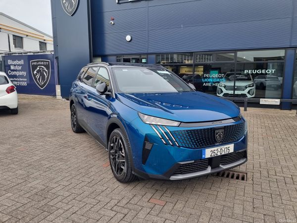 Peugeot 5008 MPV, Petrol, 2025, Blue
