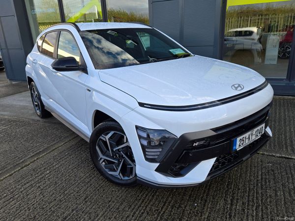 Hyundai KONA MPV, Petrol, 2025, White