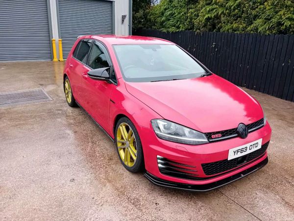 Volkswagen Golf Hatchback, Diesel, 2013, Red