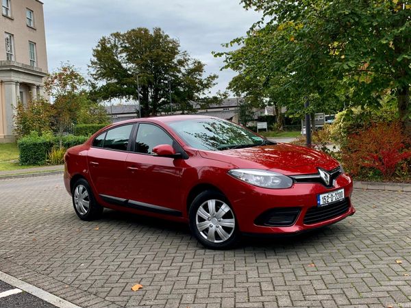 Renault Fluence Saloon, Diesel, 2015, Red