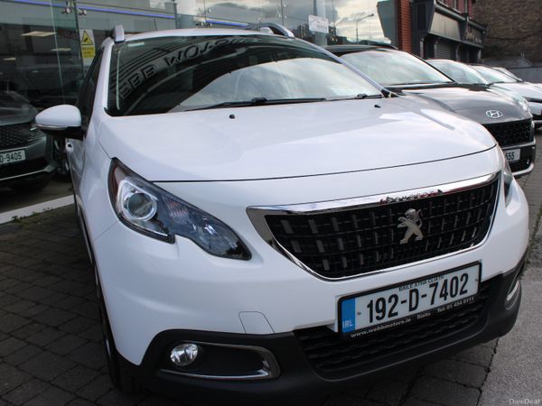 Peugeot 2008 Estate, Petrol, 2019, White