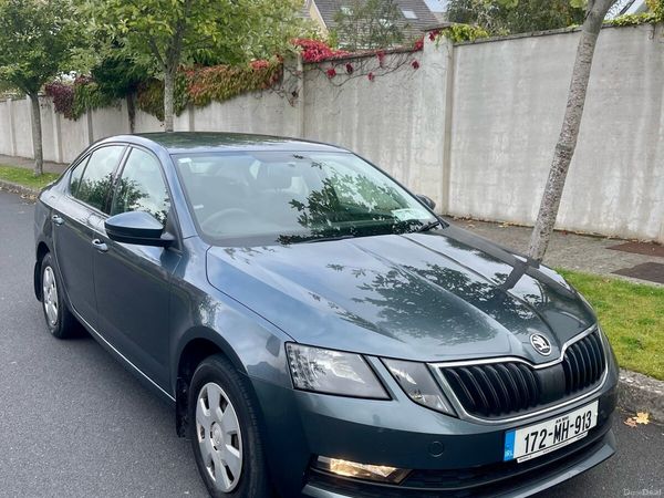 Skoda Octavia Saloon, Petrol, 2017, Grey