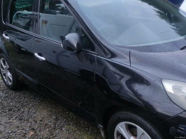 Renault Scenic MPV, Diesel, 2012, Black