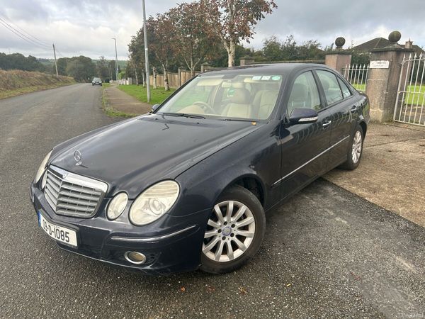 Mercedes-Benz E-Class Saloon, Diesel, 2009, Blue