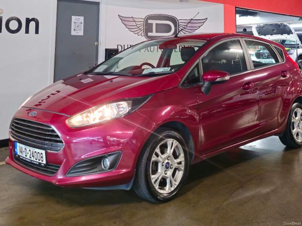 Ford Fiesta Hatchback, Petrol, 2014, Red