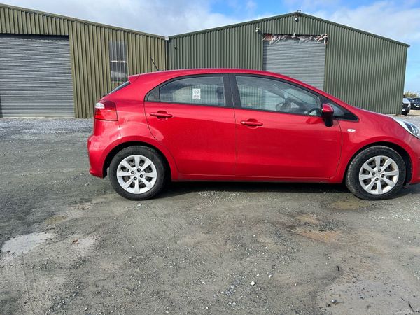 Kia Rio Hatchback, Diesel, 2016, Red