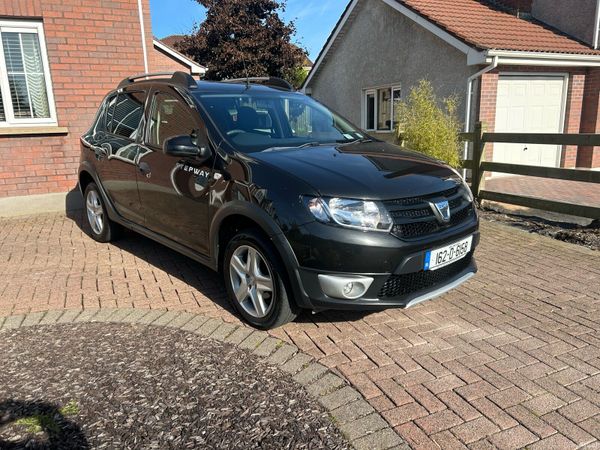 Dacia Sandero Stepway Hatchback, Diesel, 2016, Black