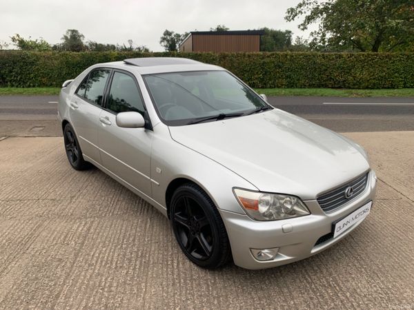 Lexus IS Saloon, Petrol, 2000, Silver