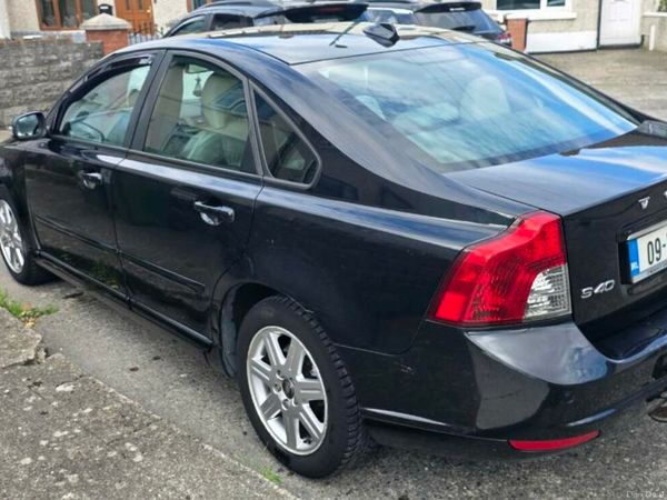 Volvo S40 Saloon, Diesel, 2009, Black
