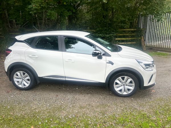 Renault Captur Hatchback, Diesel, 2021, White