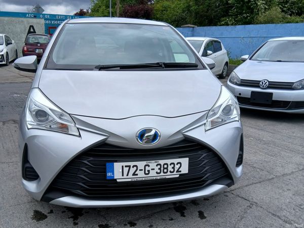 Toyota Vitz Hatchback, Petrol Hybrid, 2017, Silver